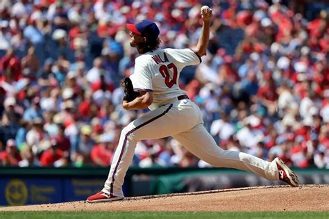 Phillies complete sweep of Cardinals with a 3-0 victory